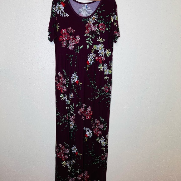 Burgundy Floral Print Short Sleeve Maxi Dress - Picture 2 of 10
